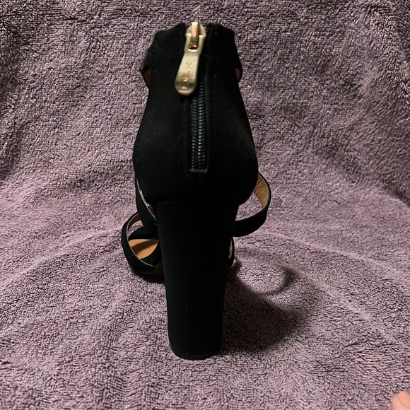 Size 7/5 - Picture 4 of 4